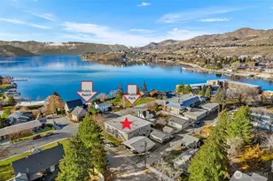 321 S 3rd St, Chelan, WA 98816 - Photo 2