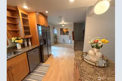 3217 E Madison Street, Seattle, WA 98112 - Photo 6