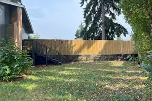 511 190th St E, Spanaway, WA 98387 - Photo 4