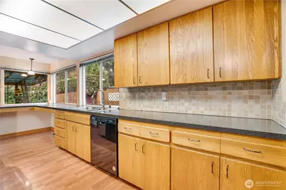 1361 Bel Air Road, Tacoma, WA 98406 - Photo 14