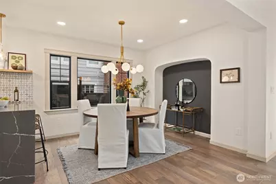 2512 Nob Hill Avenue N, Seattle, WA 98109 - Photo 12