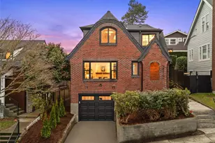 2512 Nob Hill Ave N, Seattle, WA 98109 - Photo 2