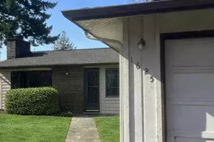 1625 Camas Ave NE, Renton, WA 98056 - Photo 2