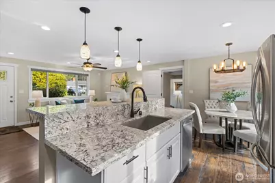 5910 178th Street SW, Lynnwood, WA 98037 - Photo 10