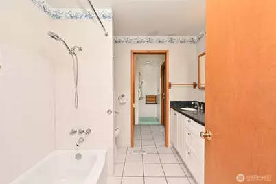 1547 NE Brockman Place, Seattle, WA 98125 - Photo 22