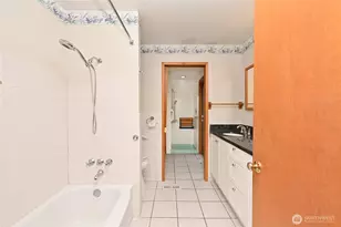 1547 NE Brockman Pl, Seattle, WA 98125 - Photo 22