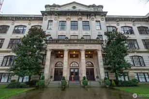 201 Galer St, Seattle, WA 98109 - Photo 2