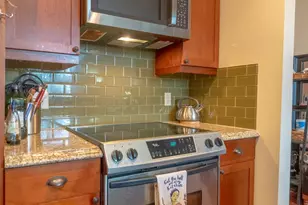 201 Galer St, Seattle, WA 98109 - Photo 8