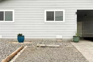 2625 W Beach Rd, Oak Harbor, WA 98277 - Photo 2