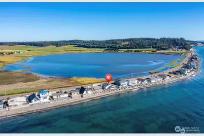 2625 W Beach Road, Oak Harbor, WA 98277 - Photo 6