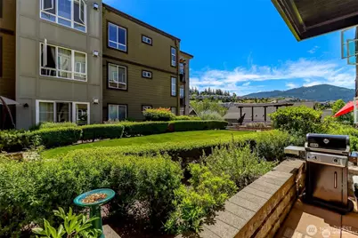 1840 25th Avenue NE #204, Issaquah, WA 98029 - Photo 1
