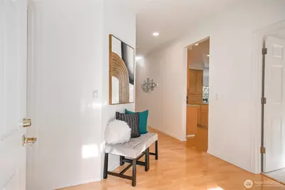 22634 SE 44th Place #2620, Issaquah, WA 98029 - Photo 4