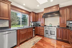 39170 SE Park St, Snoqualmie, WA 98065 - Photo 8