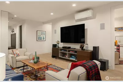 3743 W Commodore Way, Seattle, WA 98199 - Photo 28