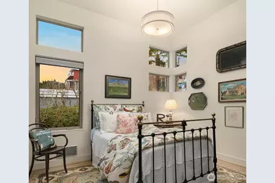 3743 W Commodore Way, Seattle, WA 98199 - Photo 24