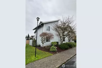 14133 NE 7th Place #3, Bellevue, WA 98007 - Photo 1
