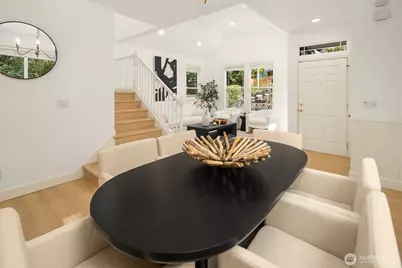 16255 SE 66th St, Bellevue, WA 98006 - Photo 8