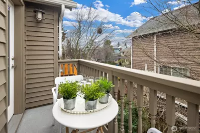 9209 Interlake Avenue N #A, Seattle, WA 98103 - Photo 16