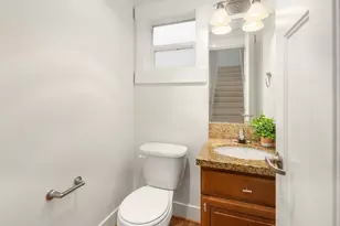 9209 Interlake Ave N, Seattle, WA 98103 - Photo 14