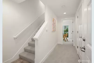 9209 Interlake Avenue N #A, Seattle, WA 98103 - Photo 30