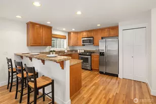 9209 Interlake Ave N, Seattle, WA 98103 - Photo 10