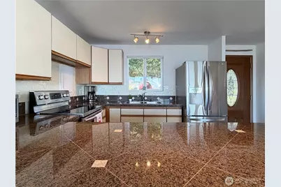 46 G Mukilteo Way, Hat Island, WA 98206 - Photo 16