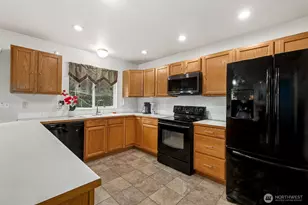 4722 215th St Ct E, Spanaway, WA 98387 - Photo 8