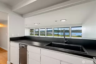 5110 NW Sammamish Rd, Issaquah, WA 98027 - Photo 32