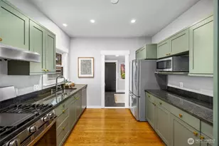 4748 4th Ave NE, Seattle, WA 98105 - Photo 16