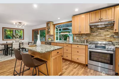 19602 NE 185th Street, Woodinville, WA 98077 - Photo 14