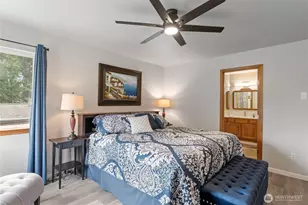 121 E Fir Tree Ln, Union, WA 98592 - Photo 14