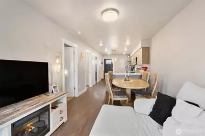 1882 Front Street #302, Lynden, WA 98264 - Photo 6