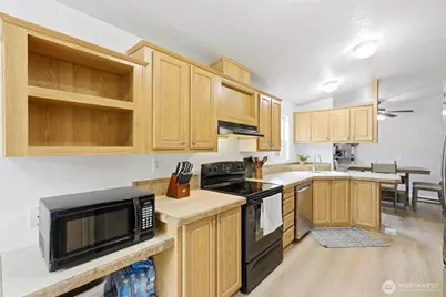 570 Ocean View Drive, Oak Harbor, WA 98277 - Photo 12