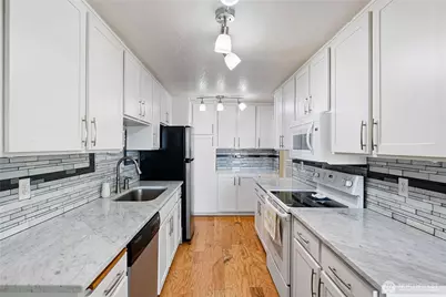 813 S 227th Place #5, Des Moines, WA 98198 - Photo 16