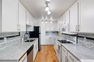 813 S 227th Pl, Des Moines, WA 98198 - Photo 16