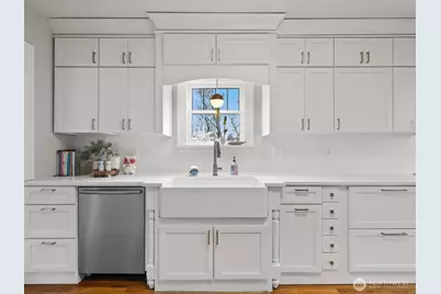 1301 Oakes Avenue, Everett, WA 98201 - Photo 14