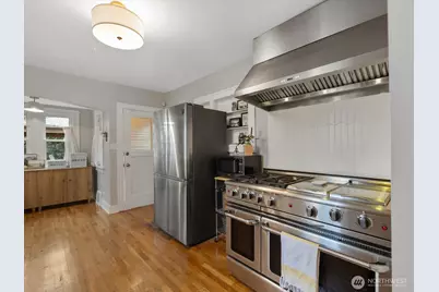 1301 Oakes Avenue, Everett, WA 98201 - Photo 18