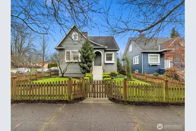 1301 Oakes Avenue, Everett, WA 98201 - Photo 2