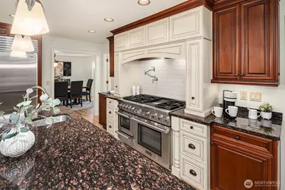 20427 NE 64th Place, Redmond, WA 98053 - Photo 8