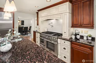 20427 NE 64th Pl, Redmond, WA 98053 - Photo 8