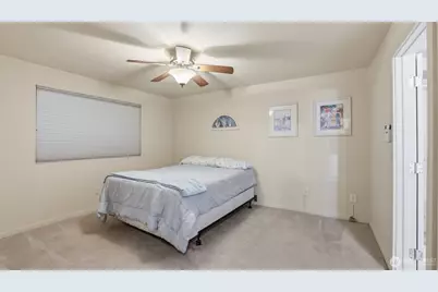 22222 Dock Avenue S #1B, Des Moines, WA 98198 - Photo 16