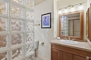 22222 Dock Ave S, Des Moines, WA 98198 - Photo 18