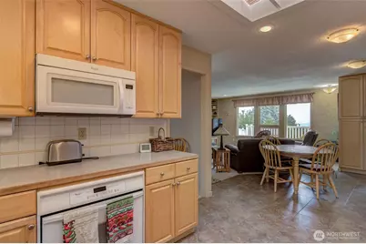 409 Austin Ave, Wenatchee, WA 98801 - Photo 16