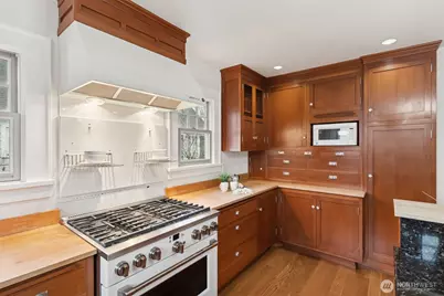 2305 Columbia Street SW, Olympia, WA 98501 - Photo 6