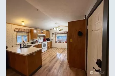 345 NE Della Avenue, College Place, WA 99324 - Photo 4