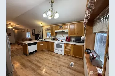 345 NE Della Avenue, College Place, WA 99324 - Photo 2