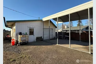 345 NE Della Avenue, College Place, WA 99324 - Photo 32