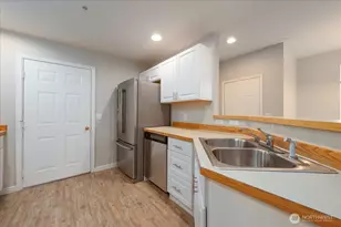 5812 S 234th St, Kent, WA 98032 - Photo 8