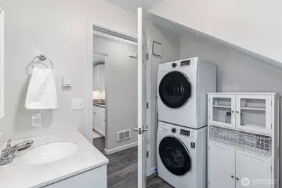 7821 196th Street SW #B, Edmonds, WA 98026 - Photo 14