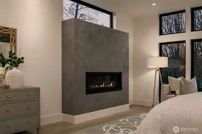 8024 NE 8th St, Medina, WA 98039 - Photo 16